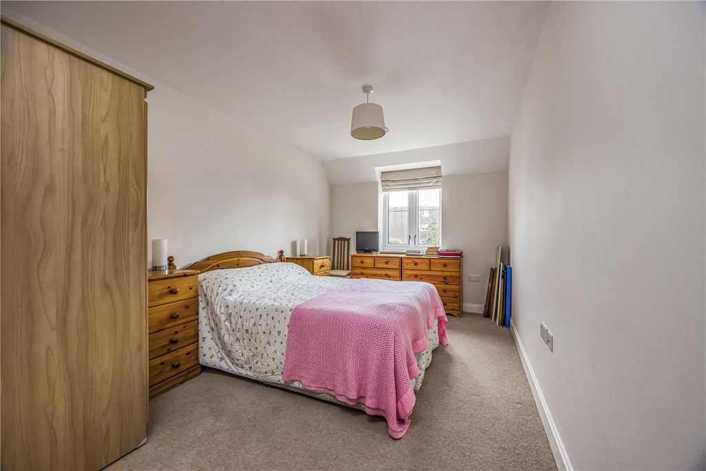 Property photo 3 of 19 Picture No. 06
