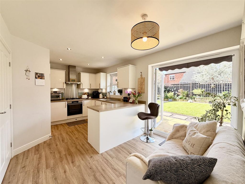 Property photo 2 of 40 2