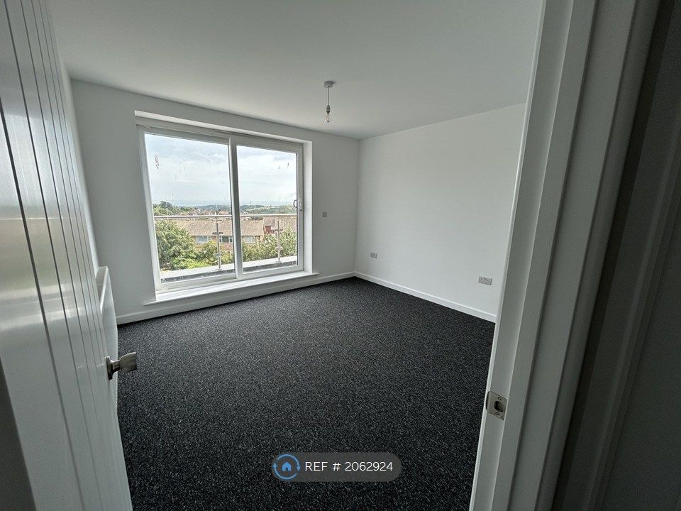 Property photo 1 of 6 Bedroom 1
