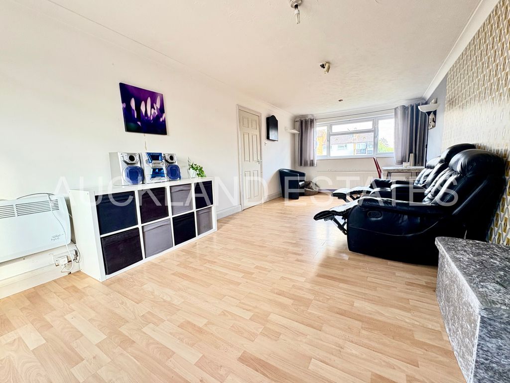 Property photo 2 of 8 Img_6302