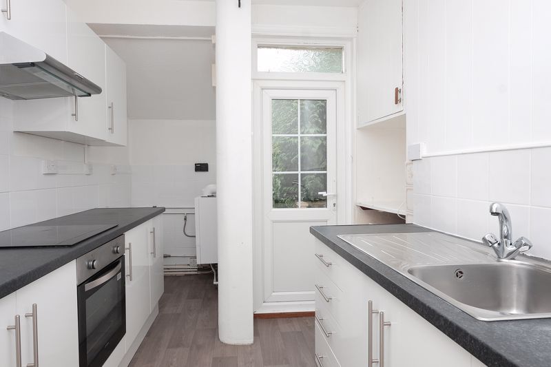 Property photo 3 of 12 Kitchen