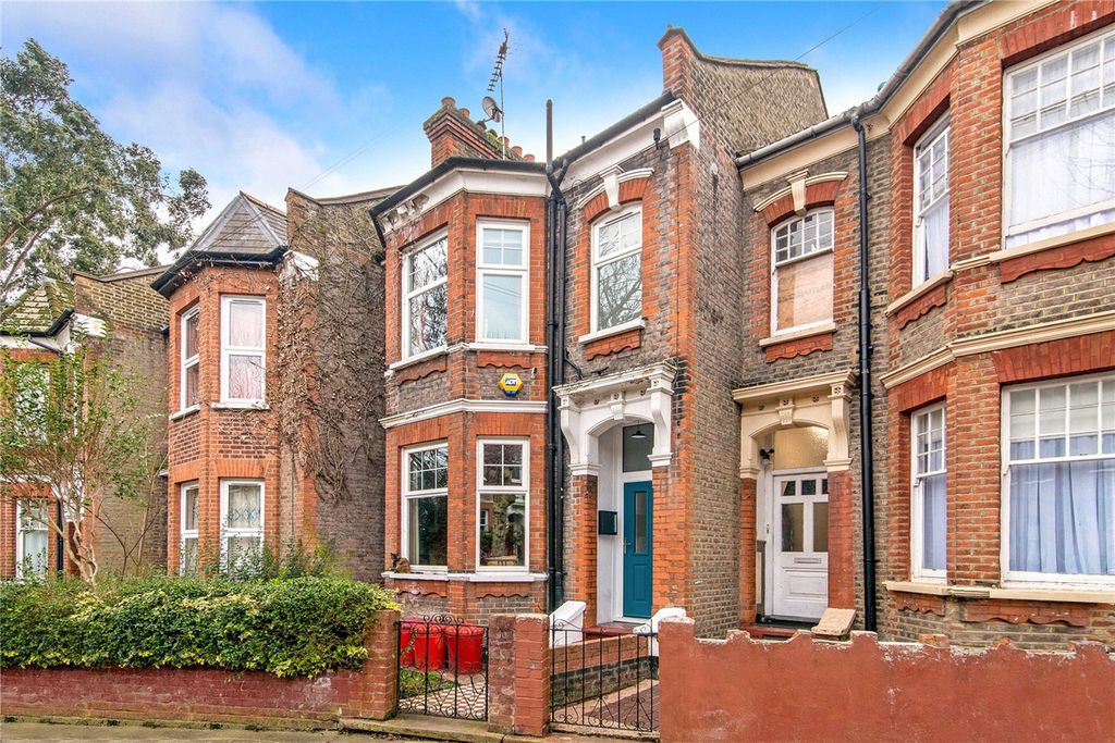 Property photo 1 of 18