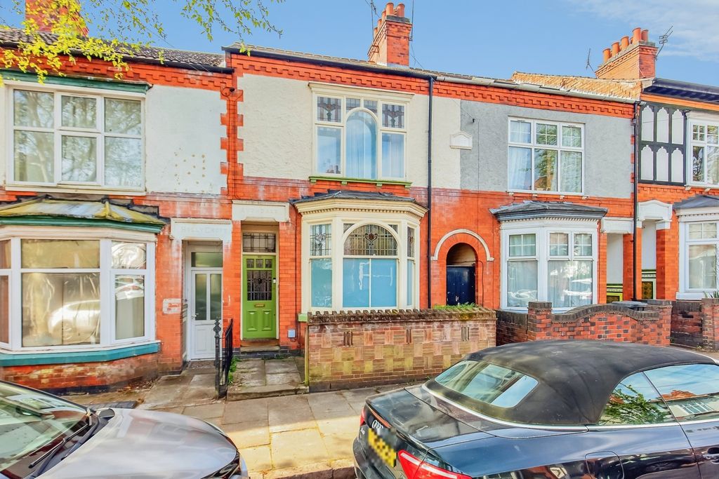 Property photo 1 of 17 Pbox-Img.Jpg