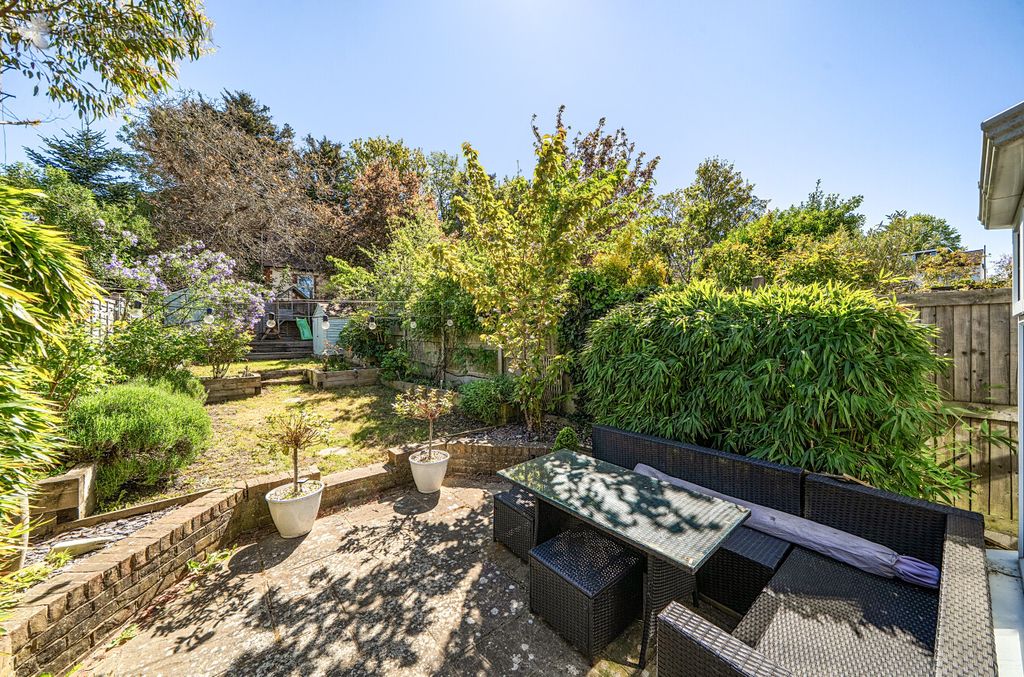 Property photo 3 of 20 8122769d-2277-4E0c-A863-543Ec5934627