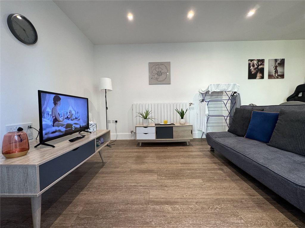 Property photo 3 of 13 Picture No. 21