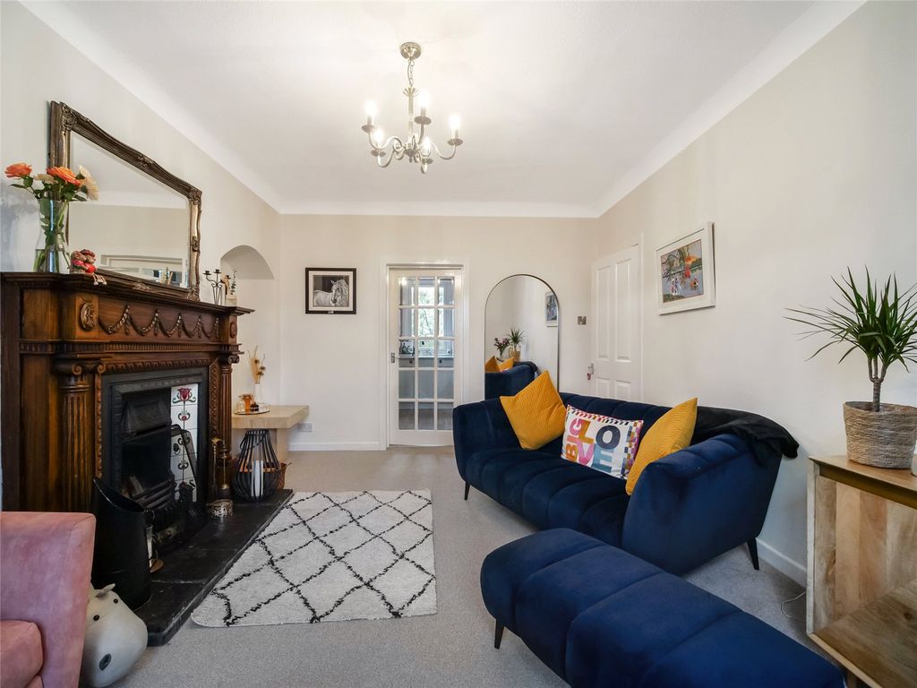 Property photo 2 of 21 Picture No. 16