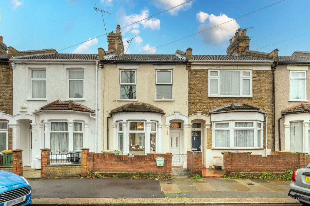 Property photo 1 of 11