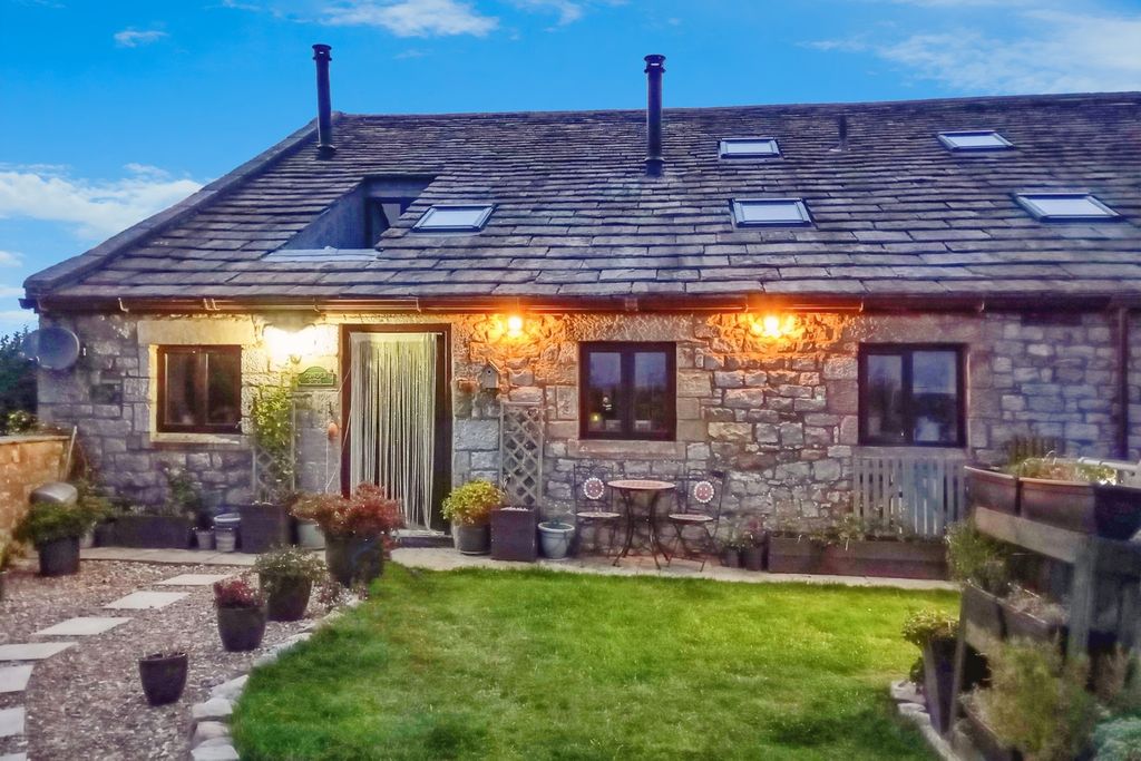 Property photo 1 of 17 Evening External