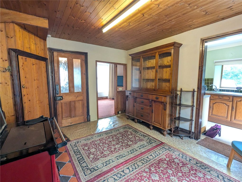 Property photo 3 of 8 Dining Room