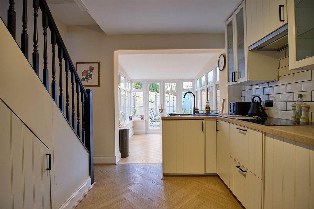 Property photo 3 of 11 Stanton Rd 5.Jpg