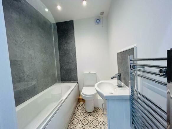 Property photo 1 of 6 Bathroom