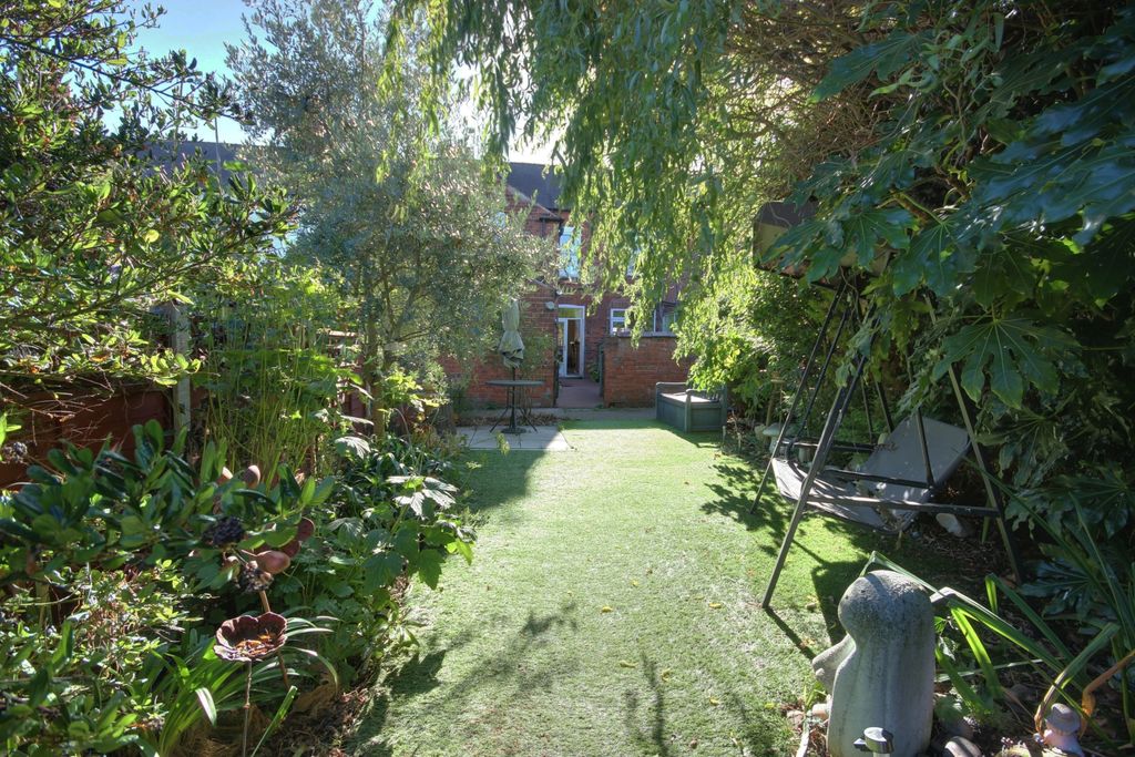 Property photo 2 of 20 1 Garden B
