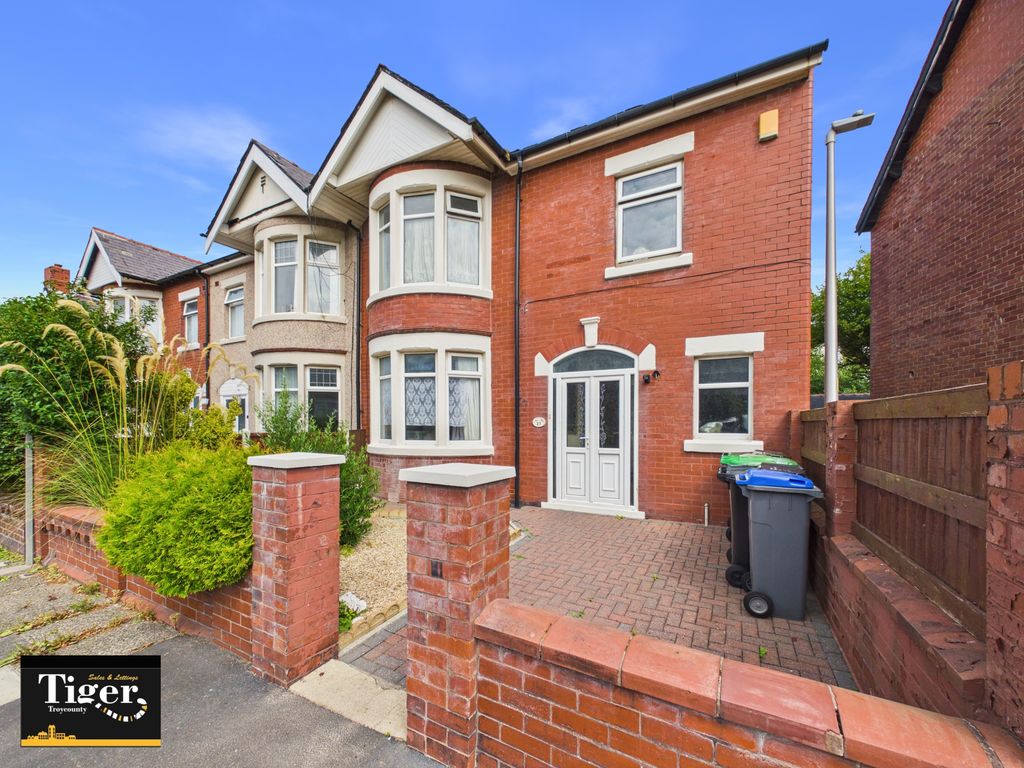 Property photo 1 of 19 Cam03440G0-Pr0651-Still019