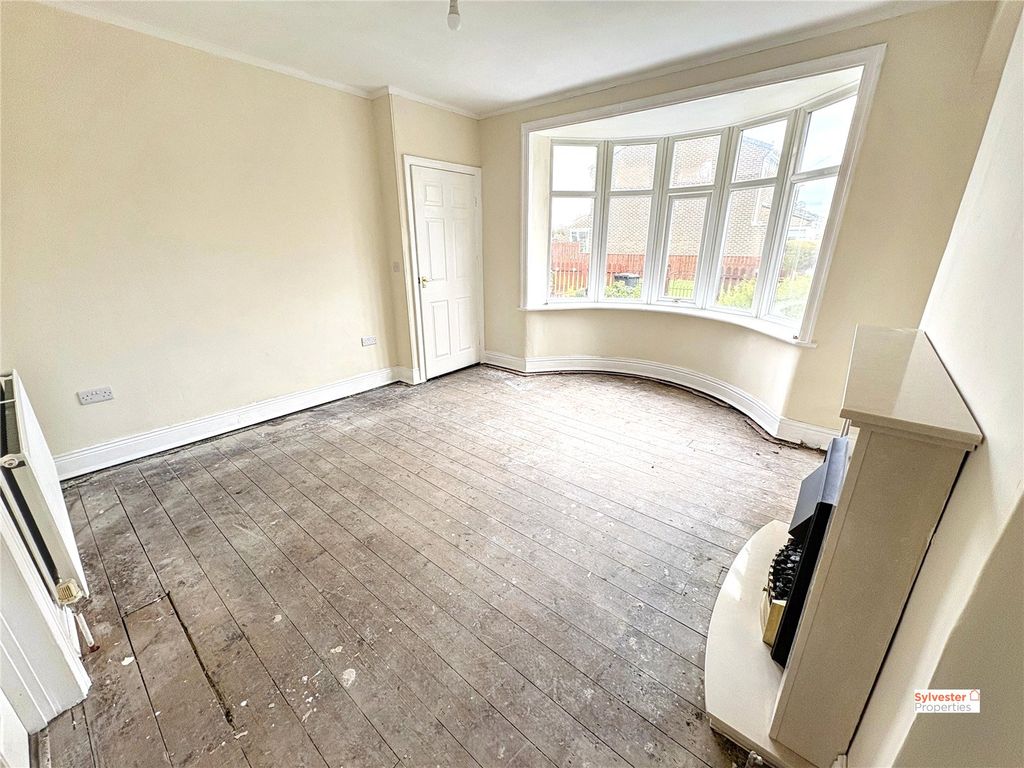 Property photo 3 of 20 Picture No. 12