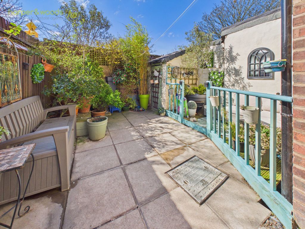 Property photo 2 of 26