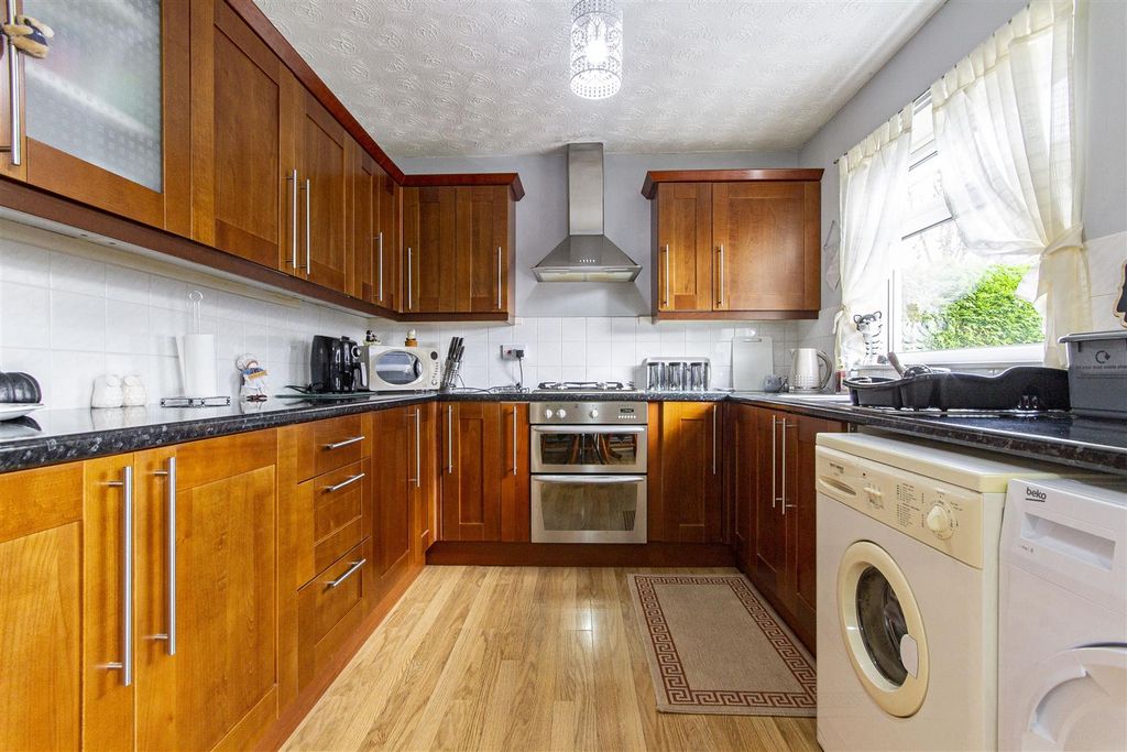 Property photo 3 of 10 Kitchen/Diner