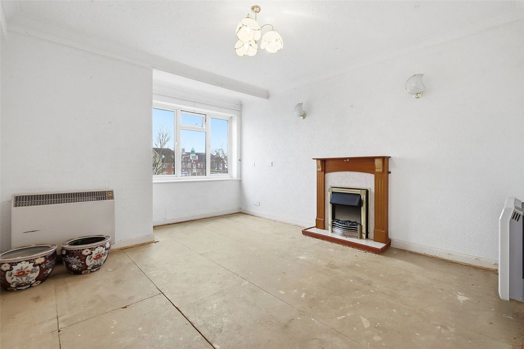 Property photo 3 of 10 Picture No. 13