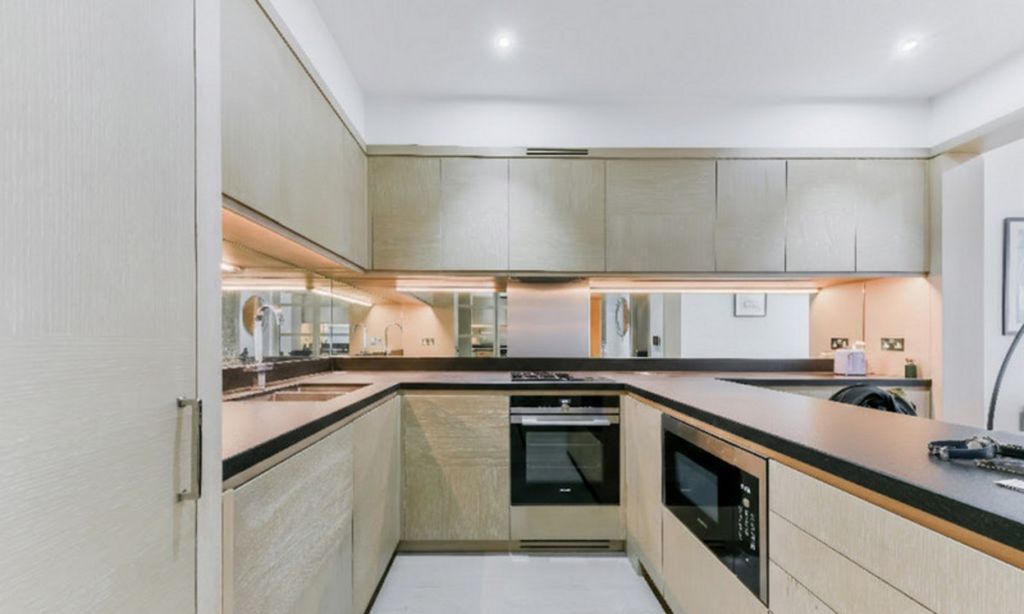 Property photo 2 of 22