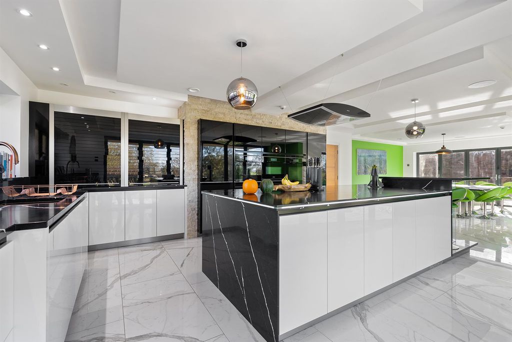 Property photo 3 of 49 49 The Village_Earswick 09_297.Jpg