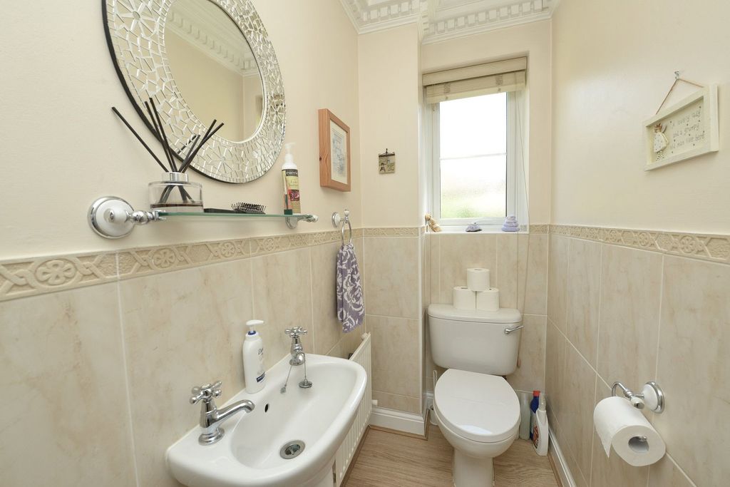 Additional image 10 of 5 bed detached house for saleFullerton Close, Fleet GU51