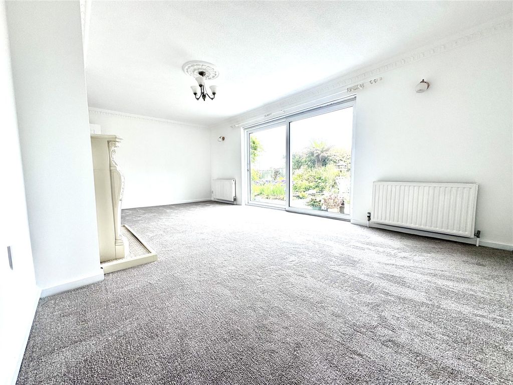 Property photo 2 of 22 Picture No. 24