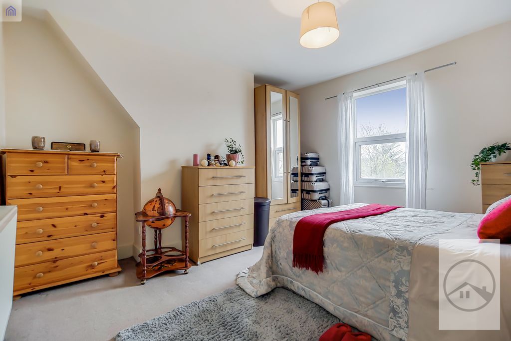 Property photo 3 of 7