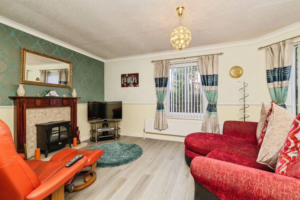Property photo 3 of 22 Pbox-Img.Jpg
