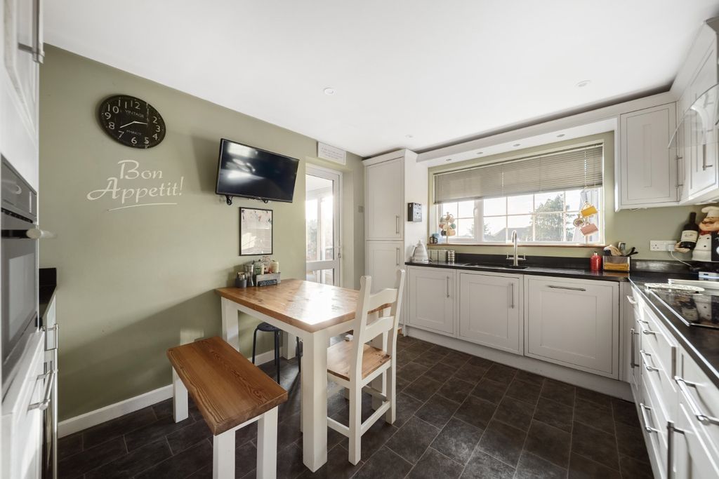 Property photo 3 of 24 4675905