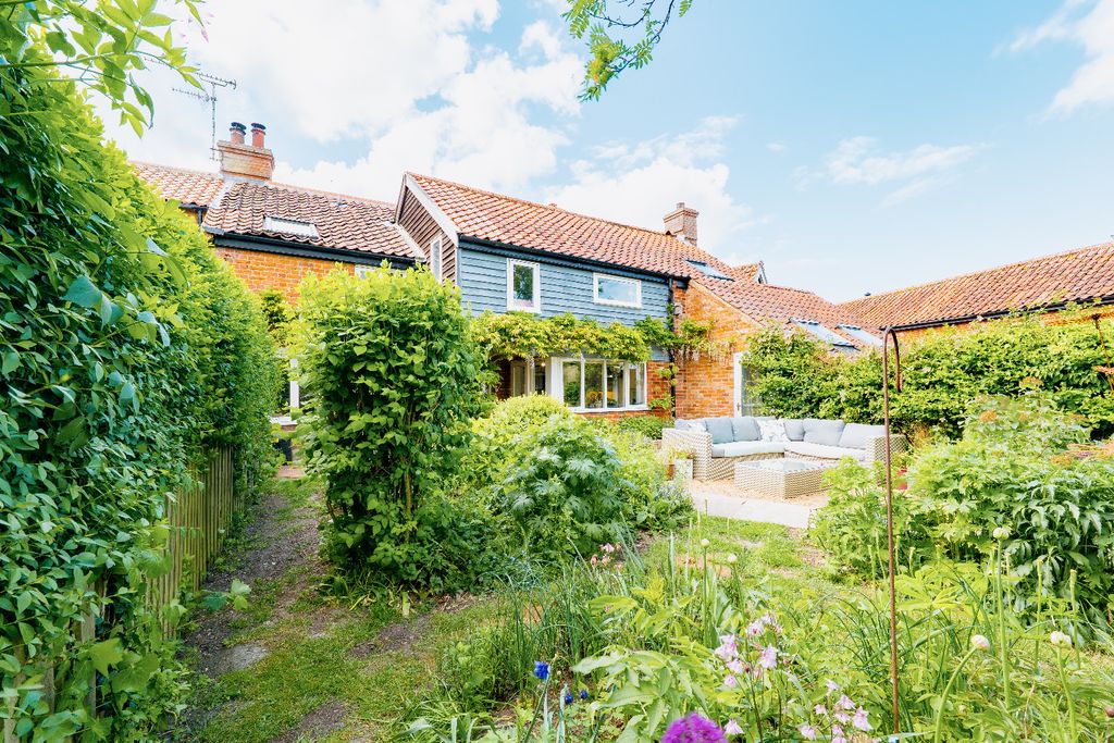 Property photo 3 of 24 4173044