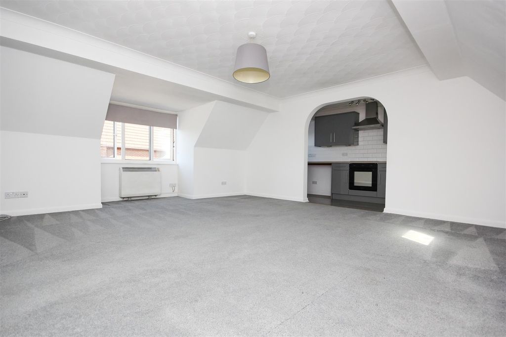 Property photo 2 of 18 Img_2528.Jpg