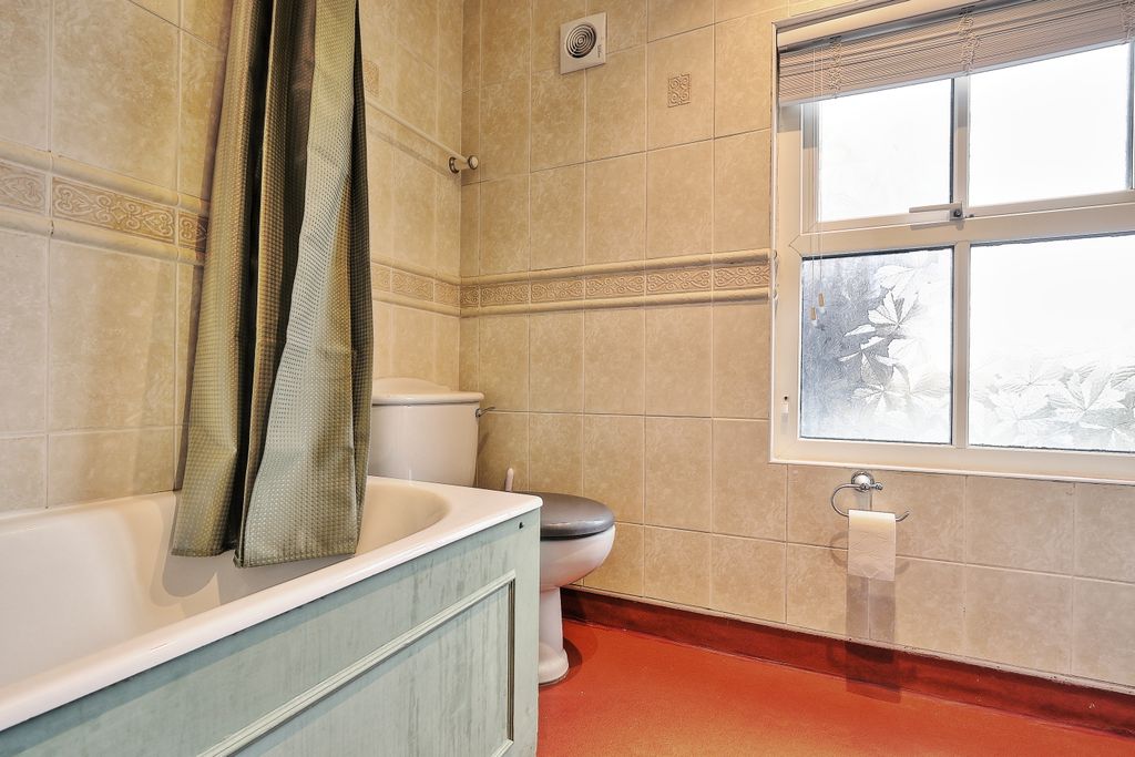 Property photo 3 of 14