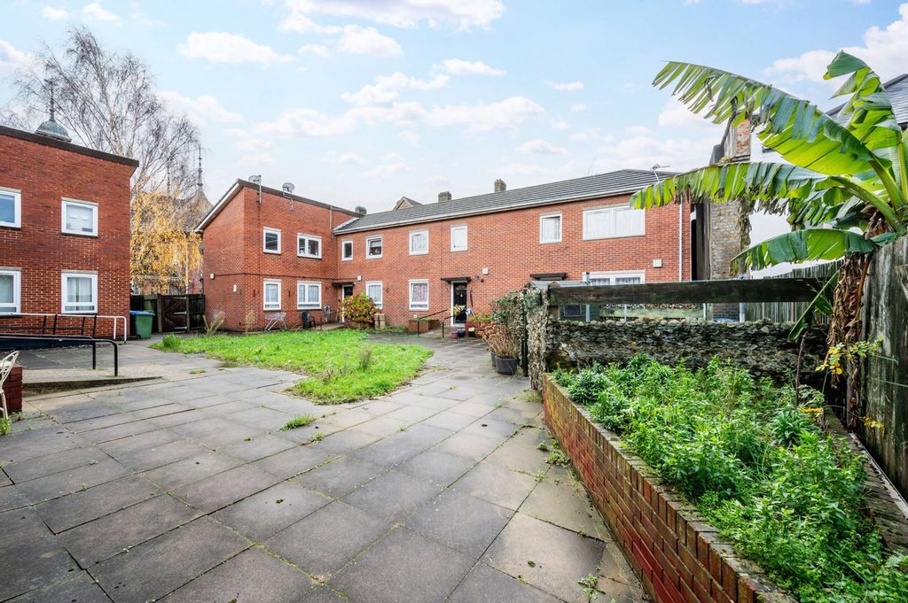 Property photo 2 of 15