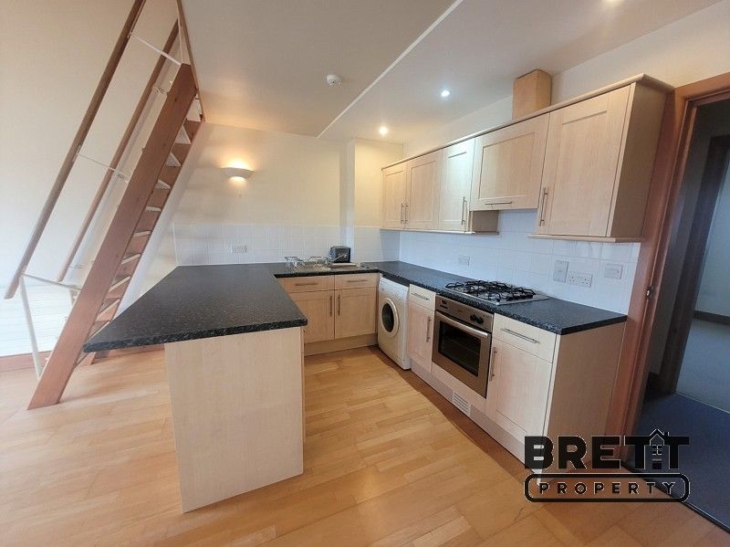Property photo 2 of 8 Kitchen