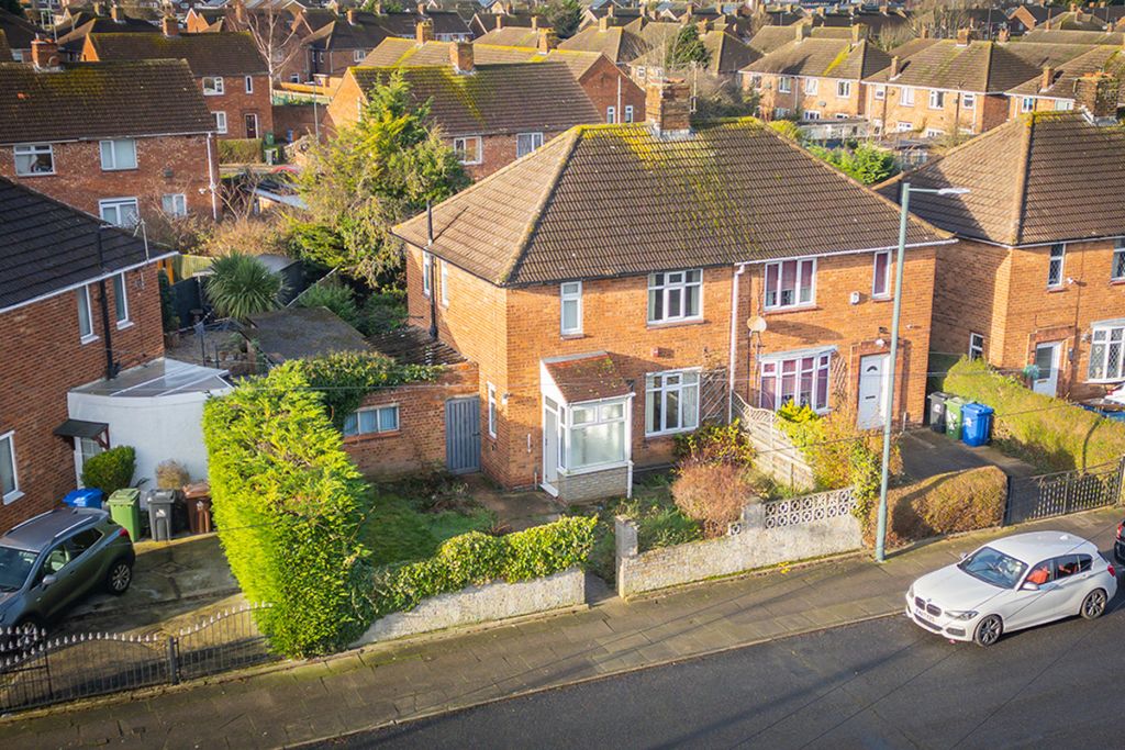 Property photo 1 of 17