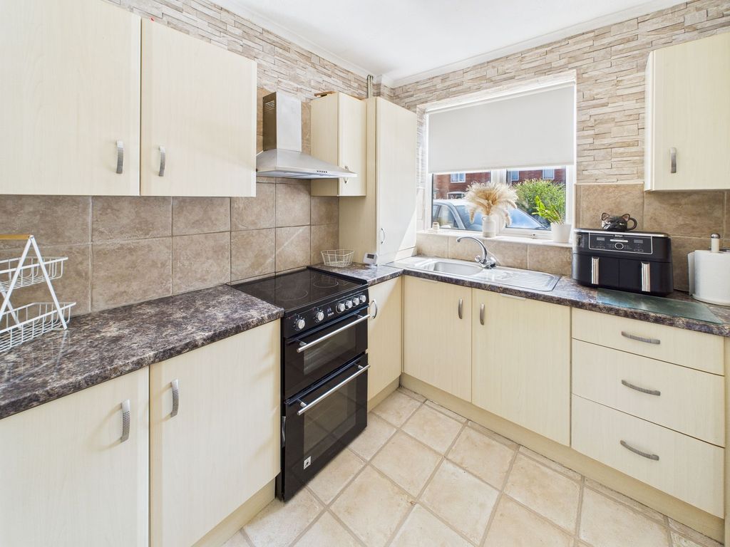 Property photo 3 of 32