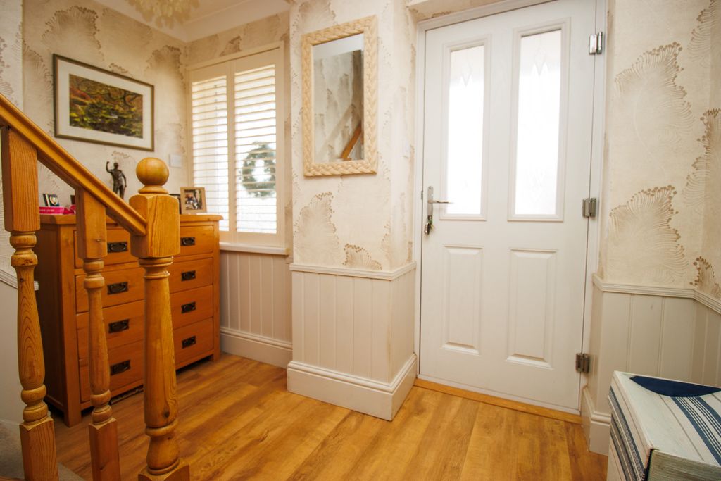 Property photo 2 of 24