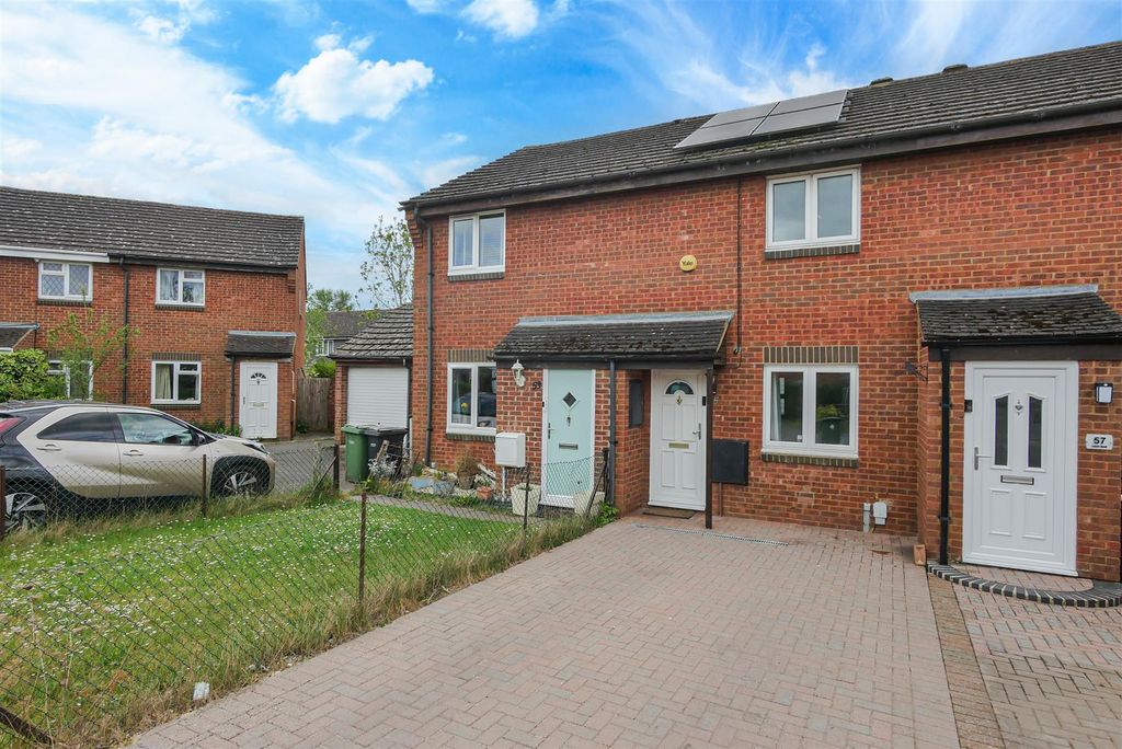 Property photo 1 of 11 Approach
