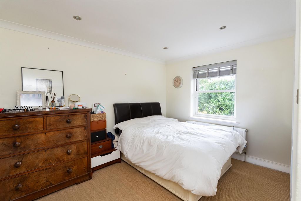 Property photo 2 of 13 Image