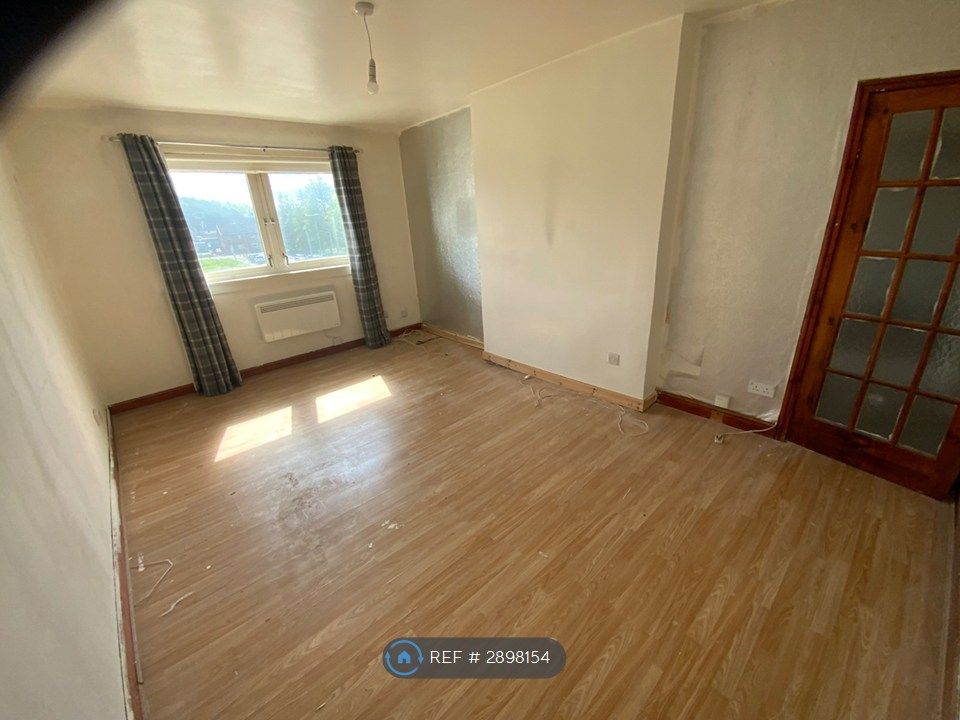 Property photo 2 of 19 Living Room