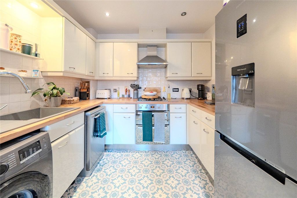 Property photo 3 of 21 Picture No. 13