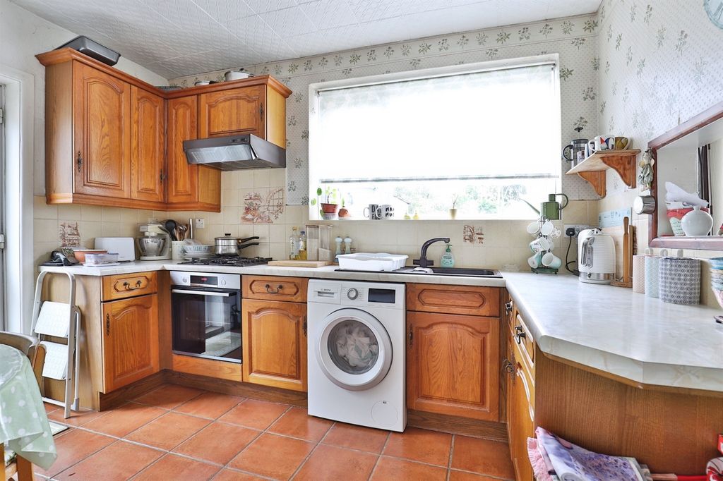 Property photo 2 of 22