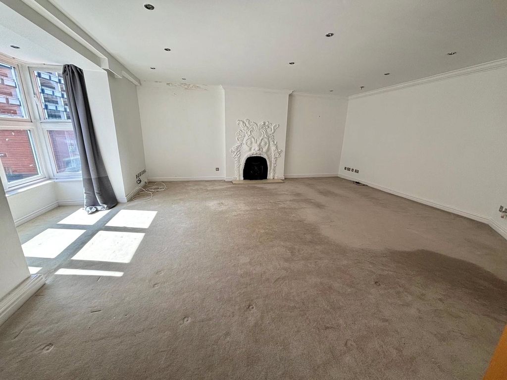 Property photo 3 of 13 Picture No. 05