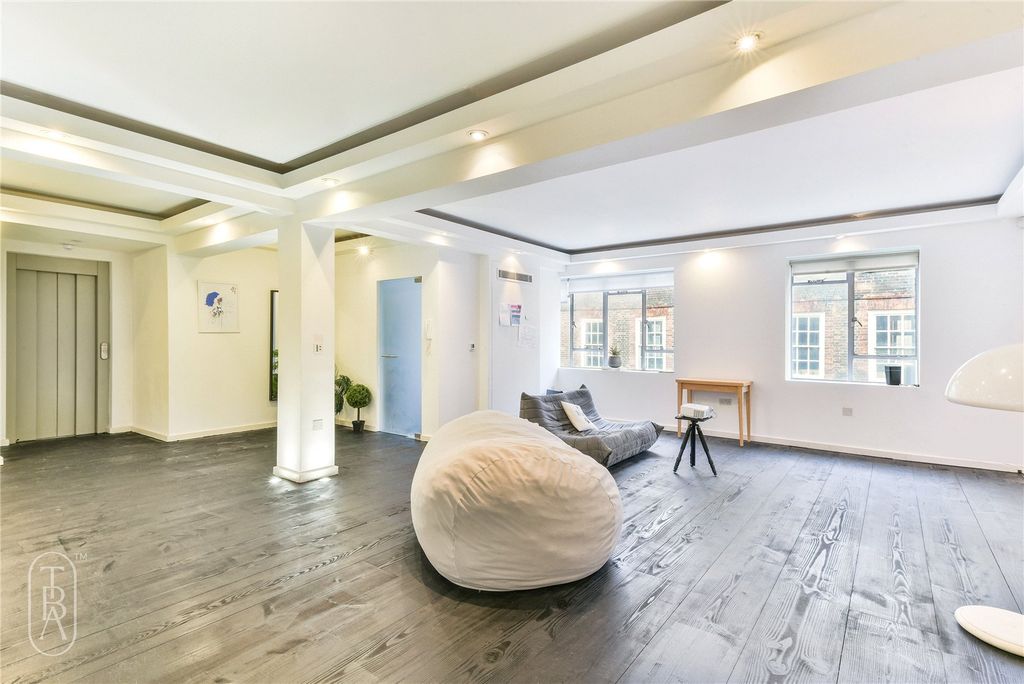 Property photo 2 of 24 Picture No. 35