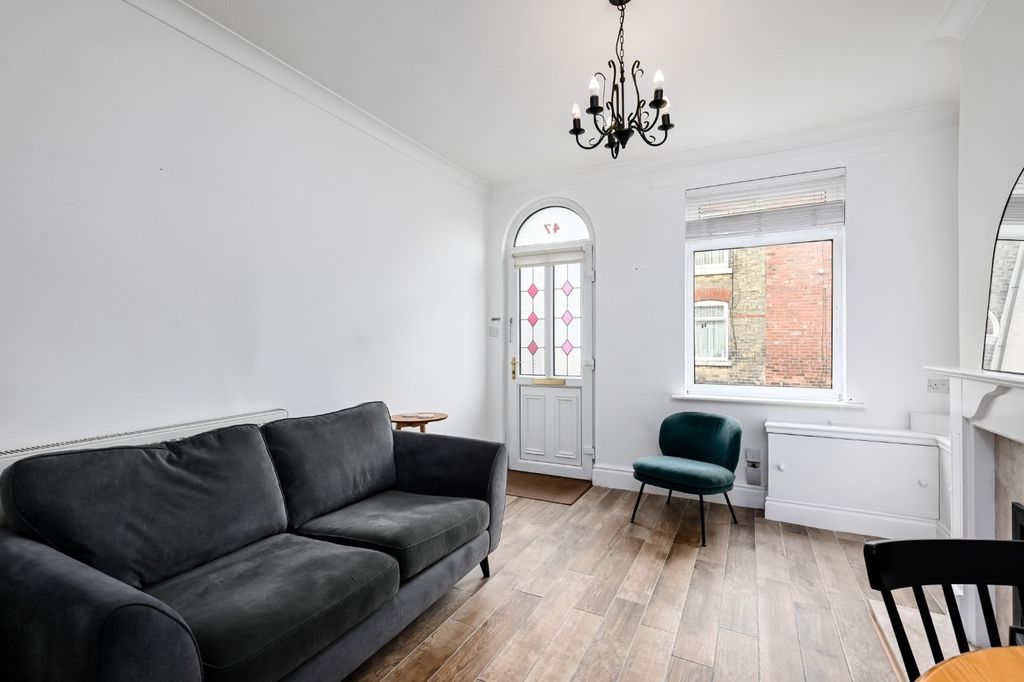 Property photo 3 of 10 Picture 3