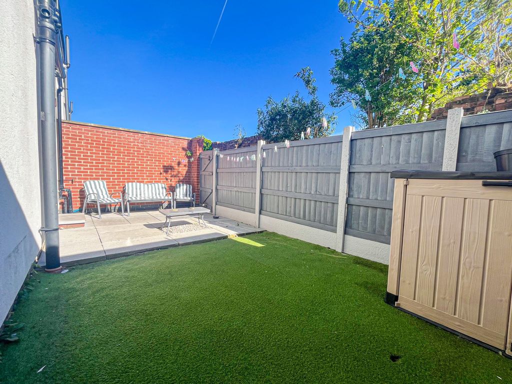 Property photo 3 of 13