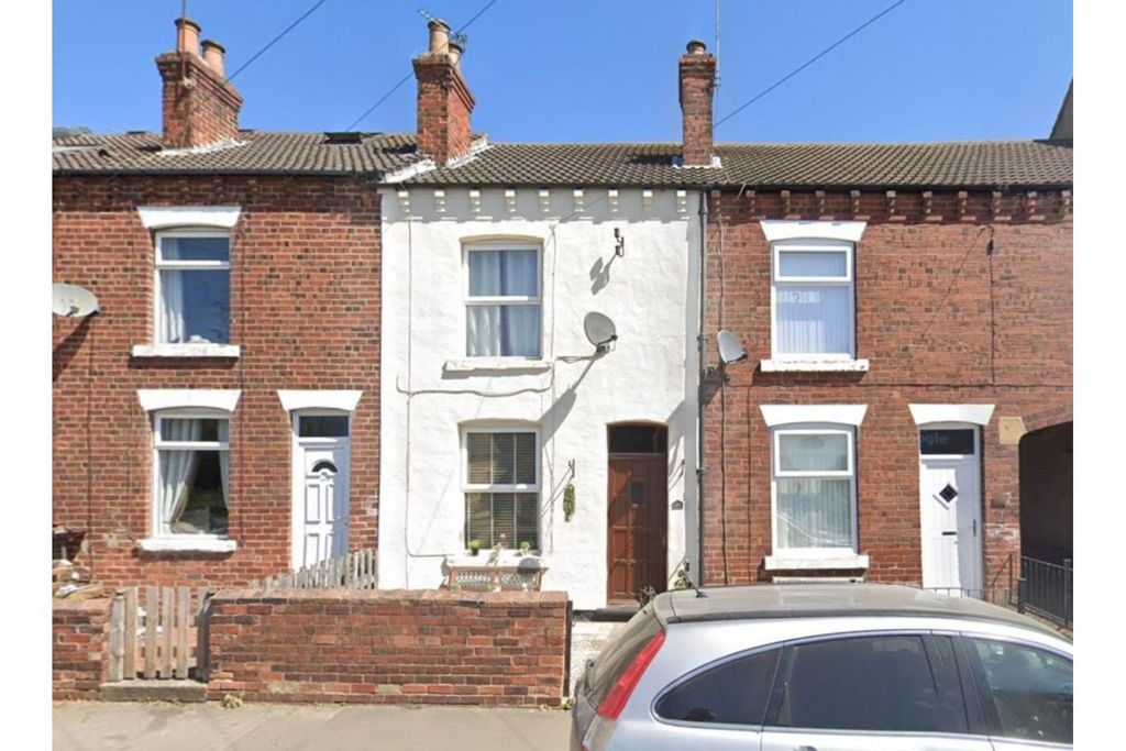 Property photo 1 of 12