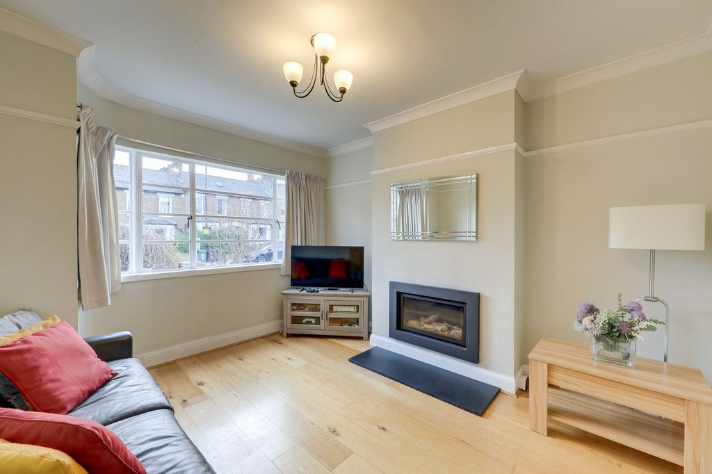 Property photo 2 of 19