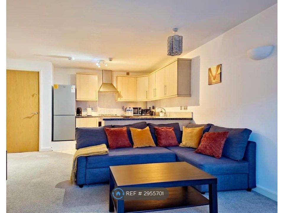 Property photo 1 of 14 Lounge