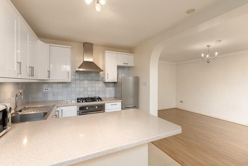 Property photo 3 of 7 Picture No. 02