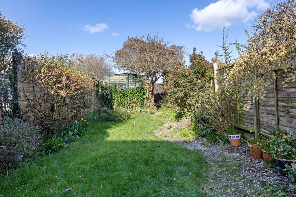 Property photo 3 of 20 Photo 4